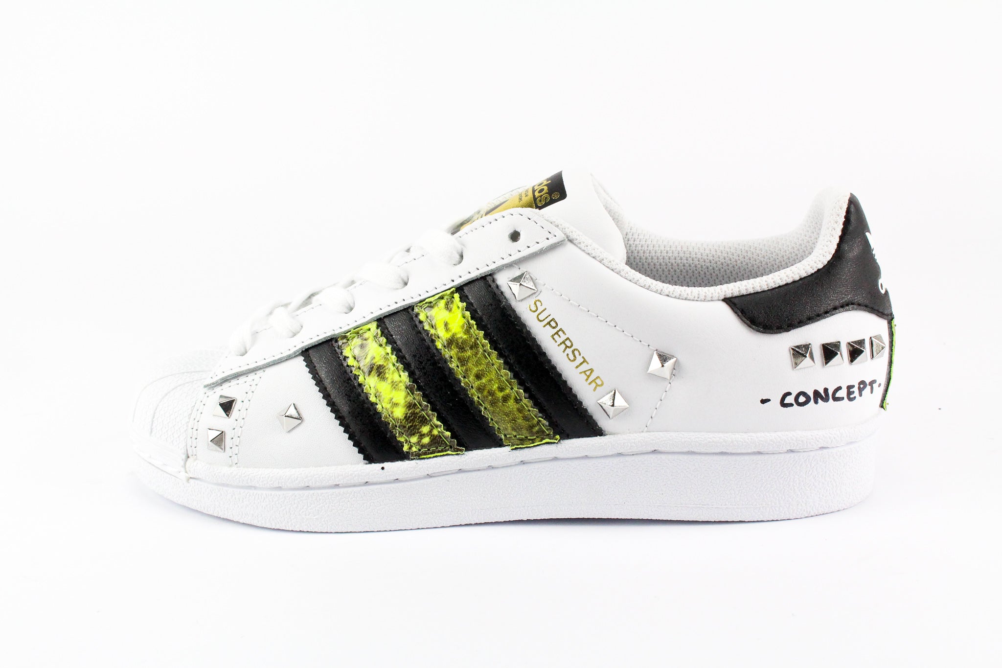 Adidas Superstar Pitone Fluo Borchie & Graffiti