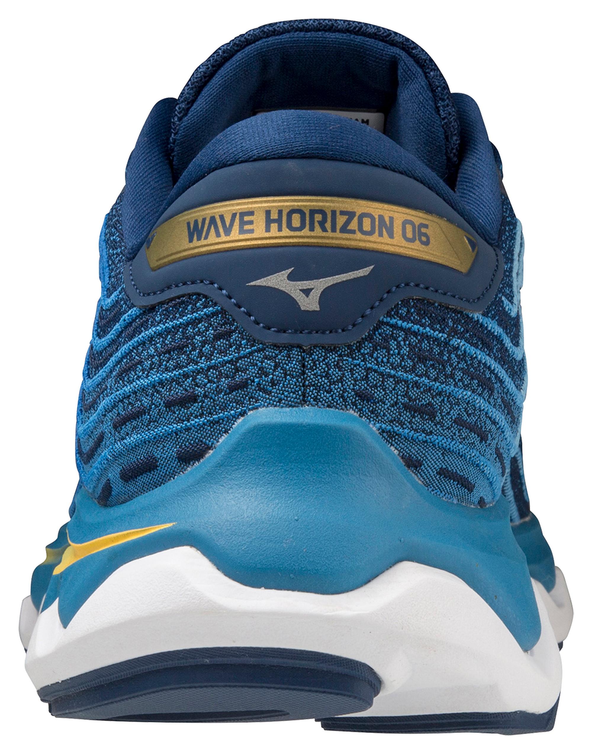 M Mizuno Wave Horizon 6