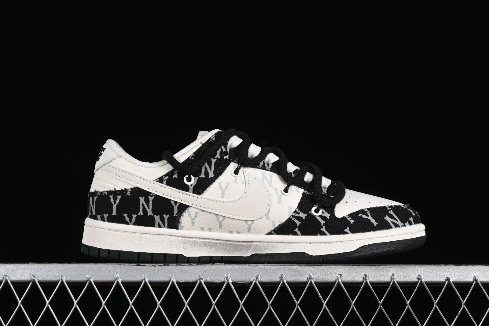 Nike SB Dunk Low MLB Off White Black SJ2068-251