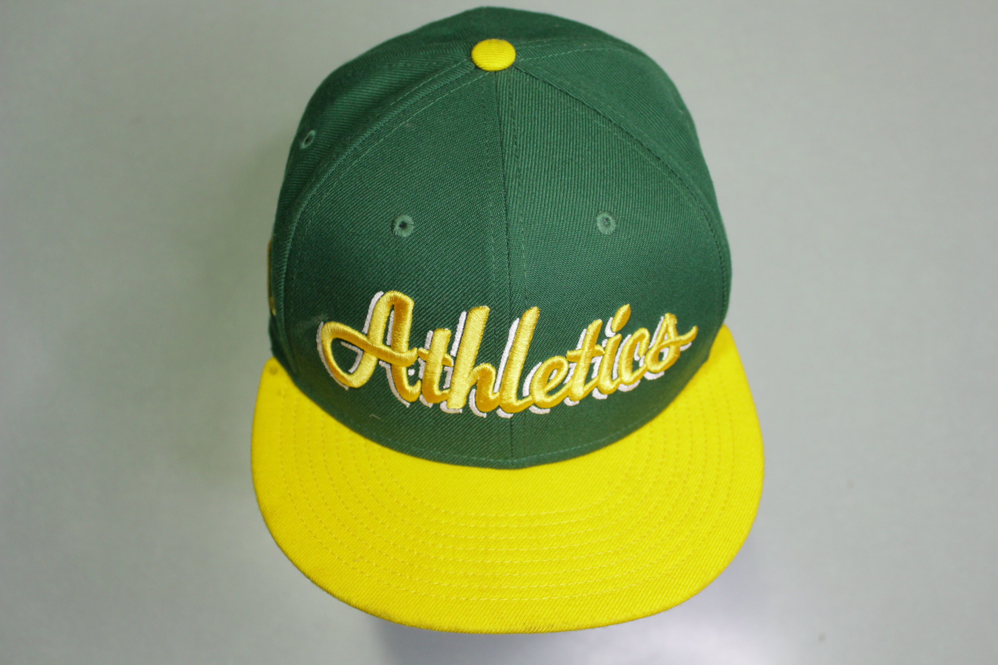 Oakland Athletics Vintage 00's Nike True Fit Trucker Snapback Adjustable Hat