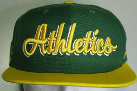 Oakland Athletics Vintage 00's Nike True Fit Trucker Snapback Adjustable Hat