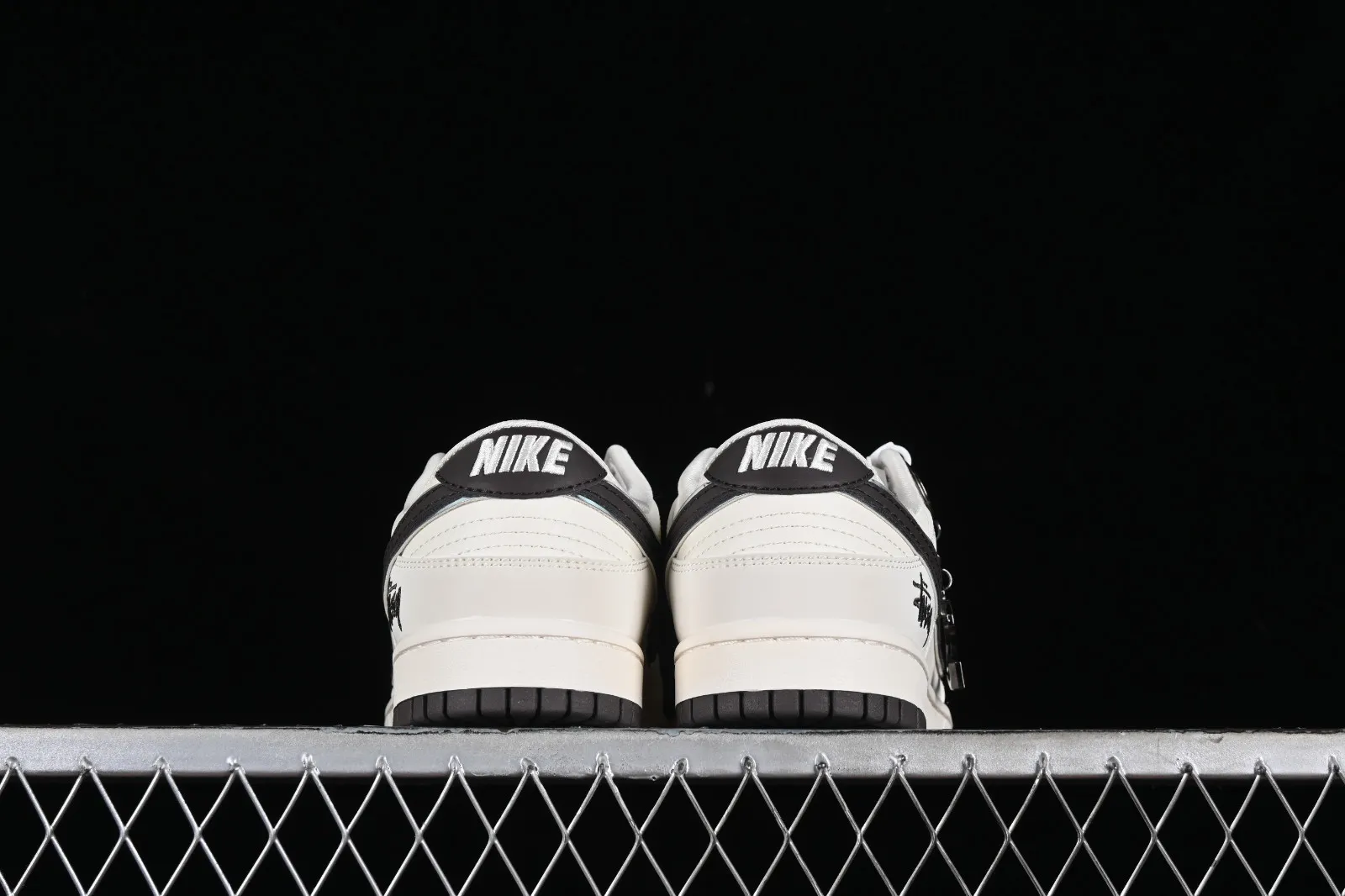 Stussy x Nike SB Dunk Low Off White Black DQ1098-378